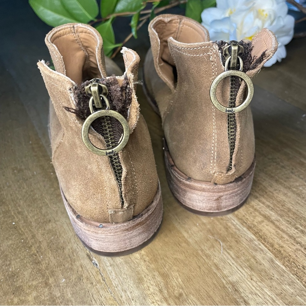 beek.. Falcon Suede Ankle Bootie - Picture 5 of 16